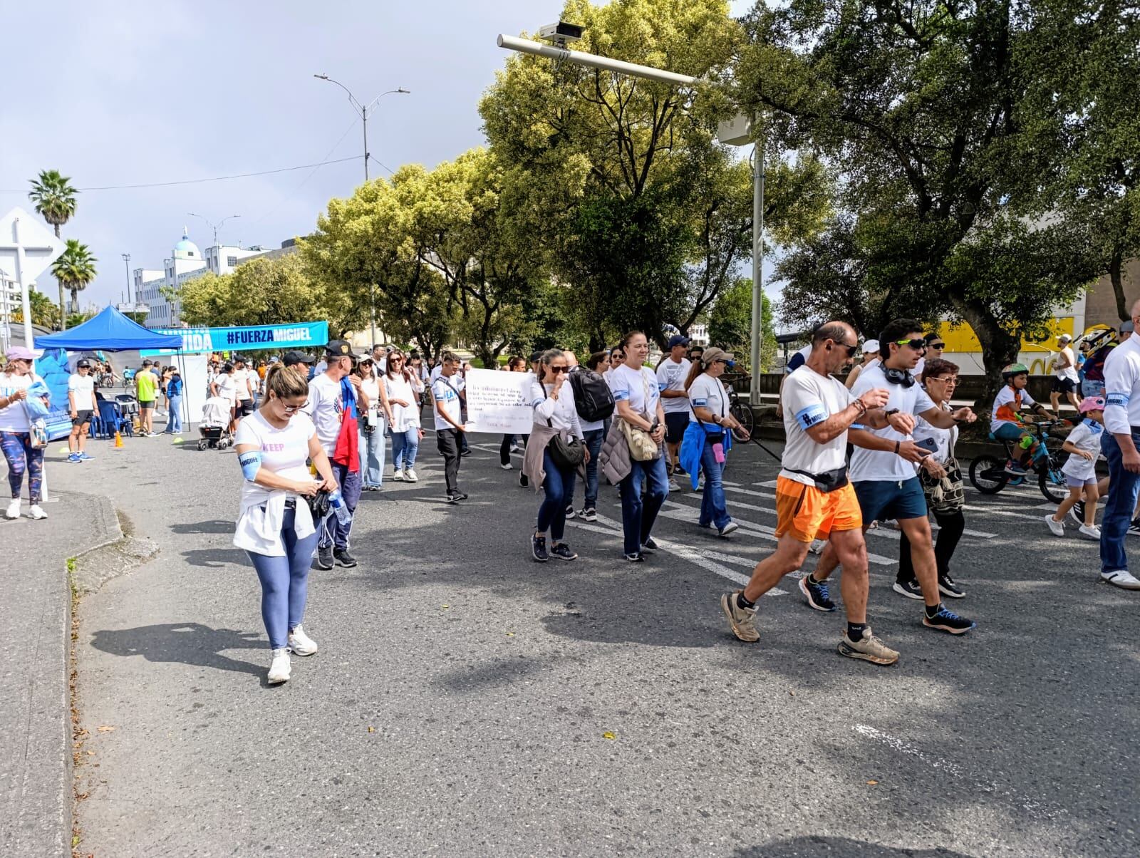 La carrera inició a las 9:00 de la mañana en medio de la recrevía que se realiza cada domingo.