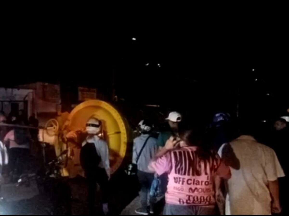 VIDEO: Falleció conductor aprisionado por camión