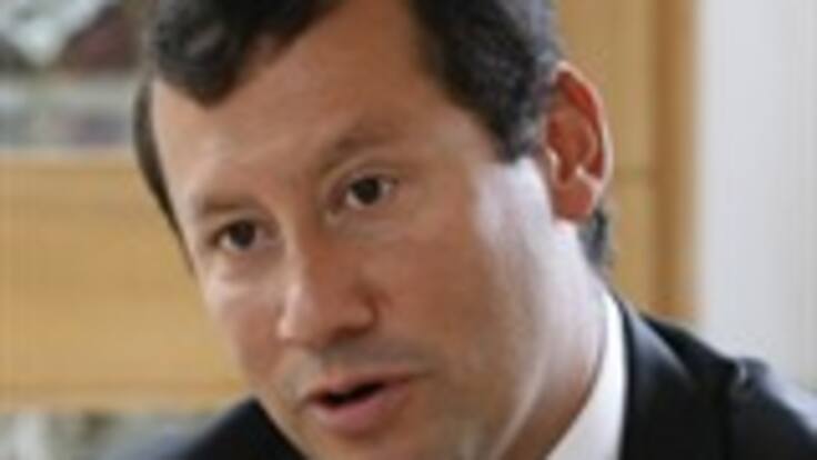 Las contrataciones son un tema escabroso y llega a hechos tenebrosos de grupos mafiosos: Jaime Lombana