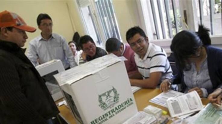 Partidos deben tener su propio censo: registrador nacional