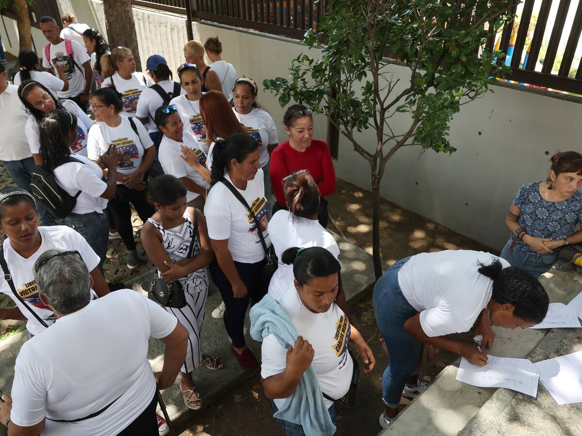 Siete adolescentes detenidos en Venezuela, serán juzgados “sin beneficio procesal”