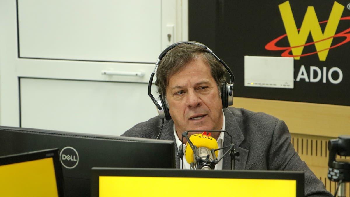 Roberto Pombo presenta su libro ‘Muebles viejos’