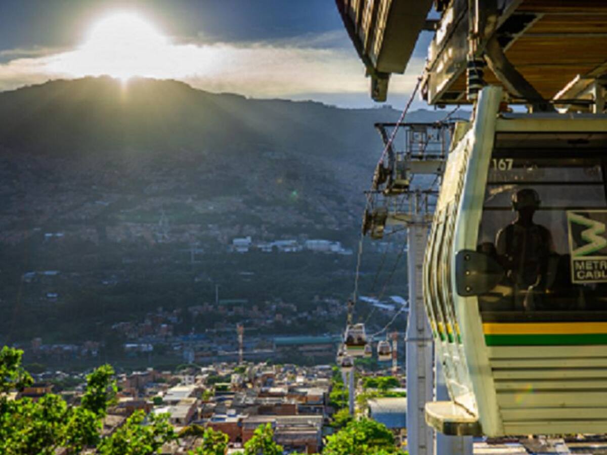 Entidades han entregado más de 10 mil ayudas en el Popular 1