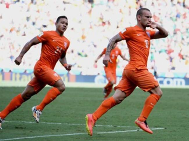 Holanda vence a México y consigue una clasificación agónica