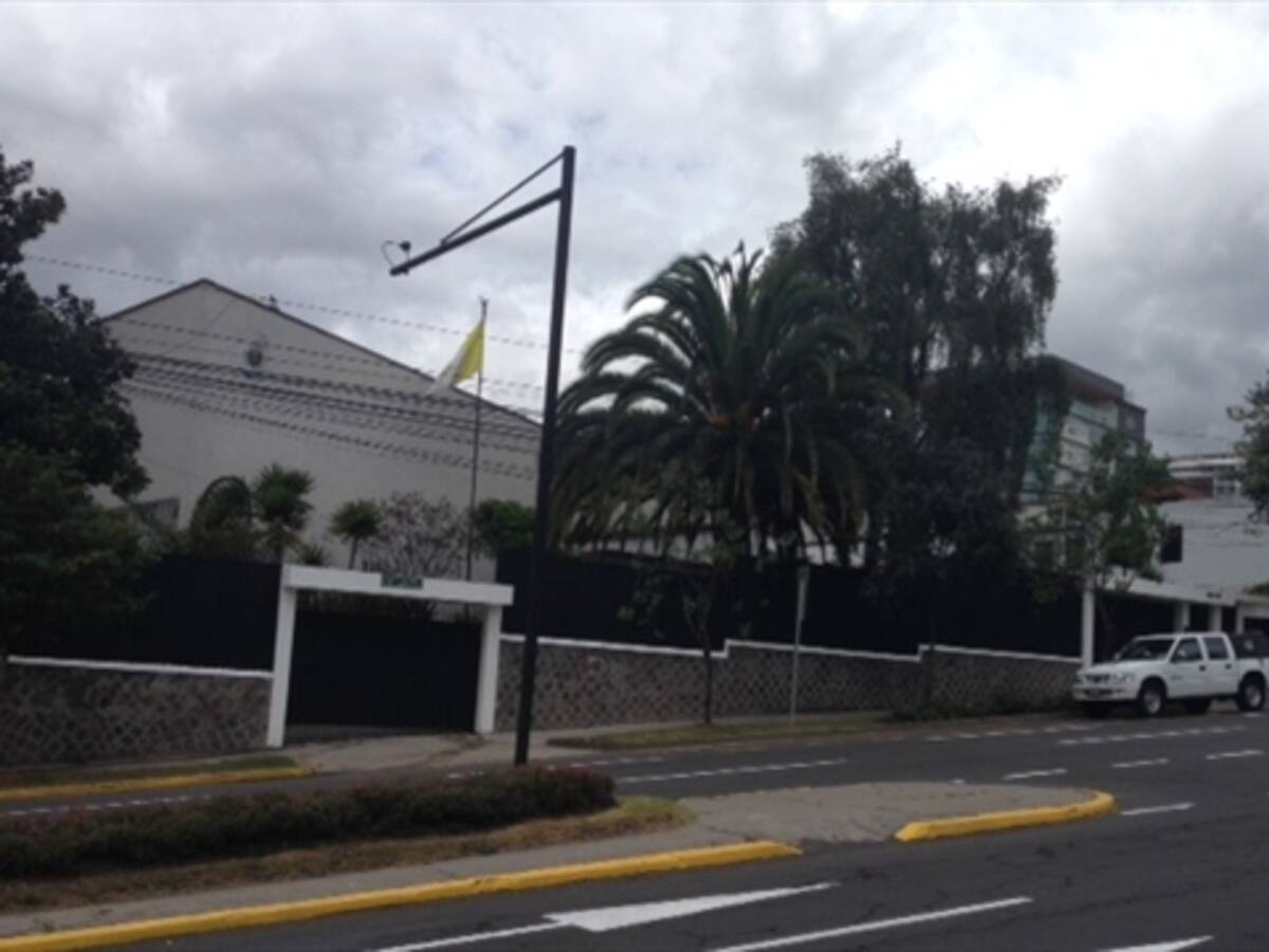 Extreman seguridad en sitio de descanso del papa Francisco