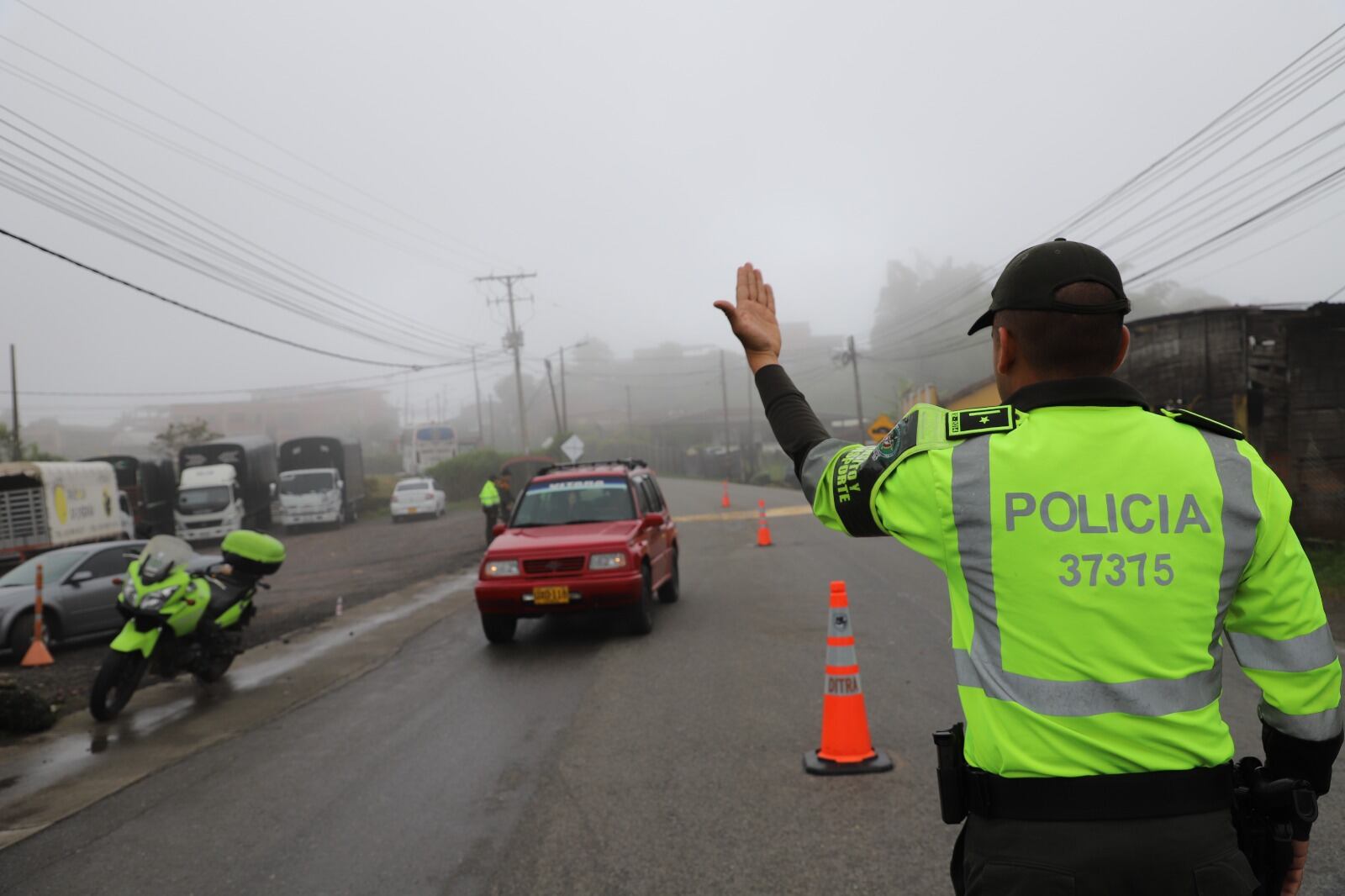 Las autoridades piden a los conductores ser precavidos al manejar ante el alto flujo vehicular en fin de año. Foto: Policía Caldas.