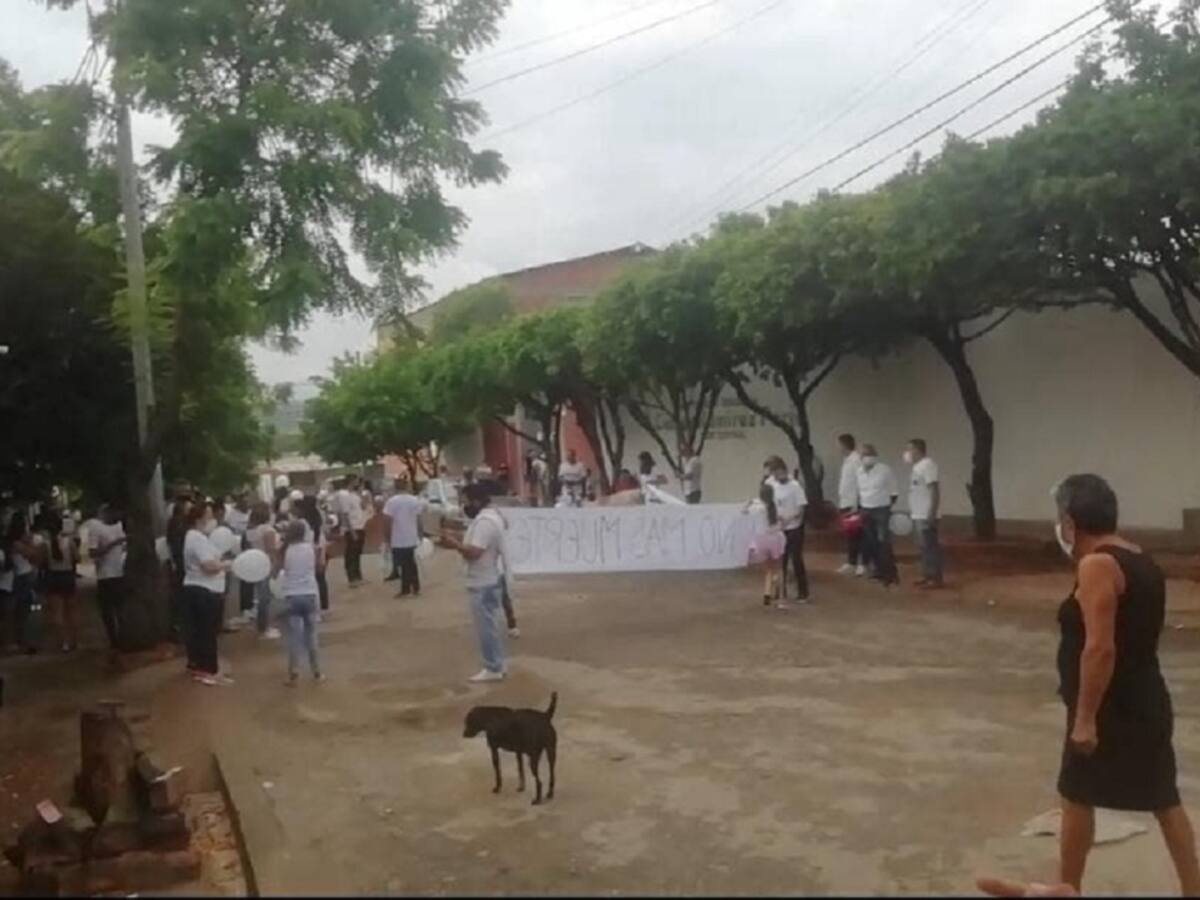 Comunidad en Atalaya marchó en protesta por asesinato de adolescente
