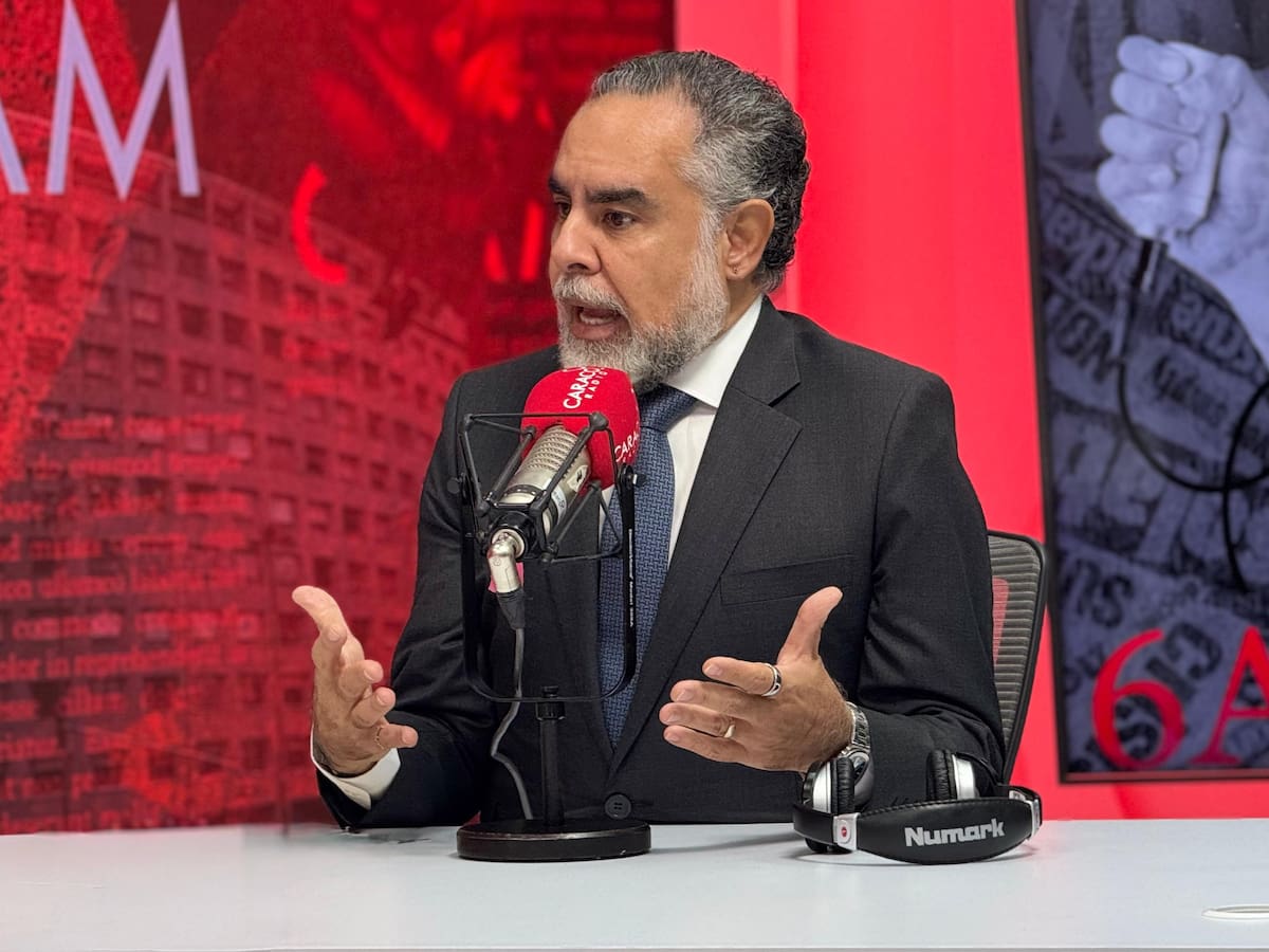 Dura respuesta de Benedetti a saliente general Urrego: “Iba a hacer un entrampamiento al presidente”