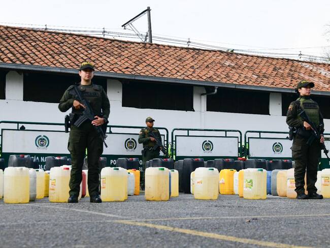 Incautan 700 galones de gasolina en Medellín. Foto: Policía Metropolitana del Valle de Aburrá
