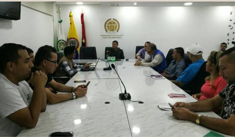 Lideres campesinos de tres organizaciones sociales.