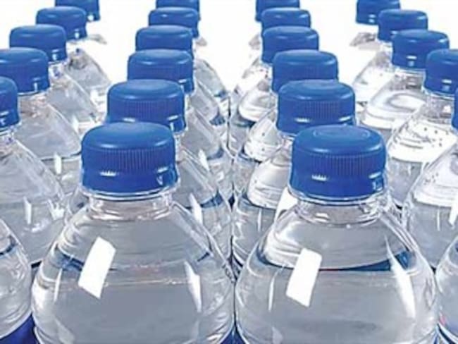 San Francisco prohíbe la venta de agua en botellas