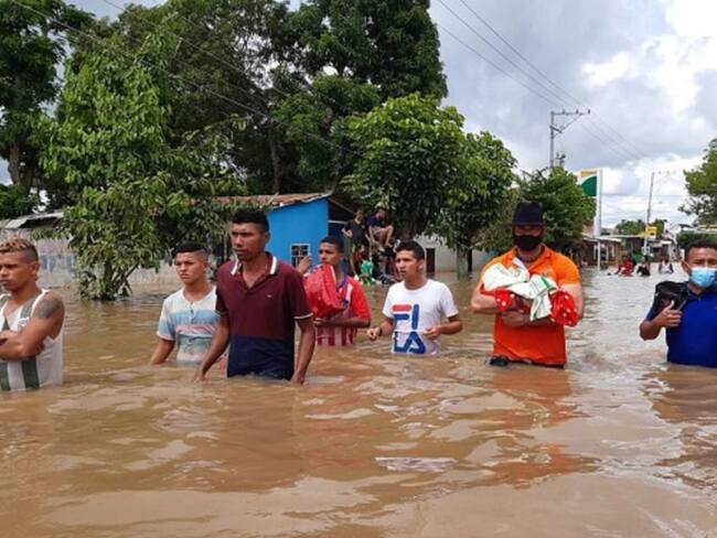 Mujer da a luz en medio de las inundaciones en Fundación, Magdalena