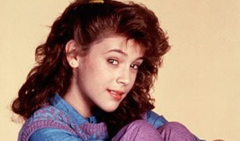 La actriz estadounidense, Alyssa Milano, es una de las personas que ha compartido una fotografía suya con el hashtag.