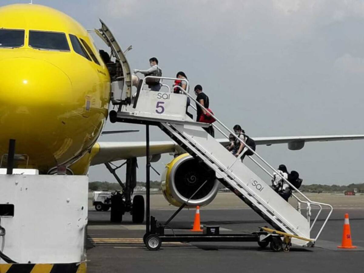 El 11 de marzo gobierno enviará avión para repatriar colombianos en Ucrania