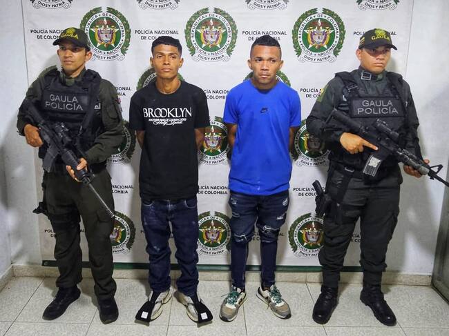 Recibiendo dinero producto de una extorsión, fueron capturados dos individuos en Magangué