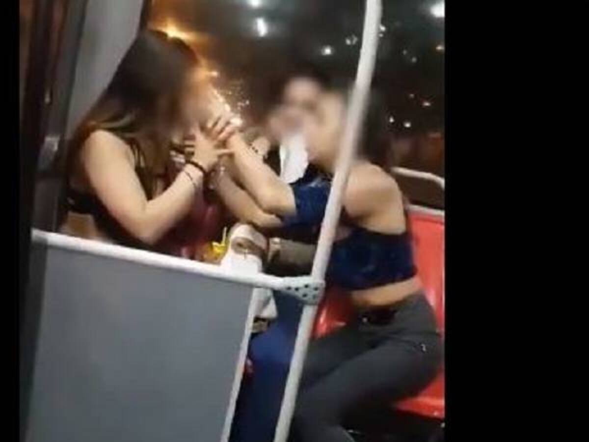 Conmoción en redes por consumo de cocaína en Transmilenio