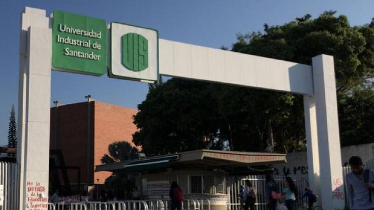 Bayron León representante en la asamblea general de estudiantes de la UIS.