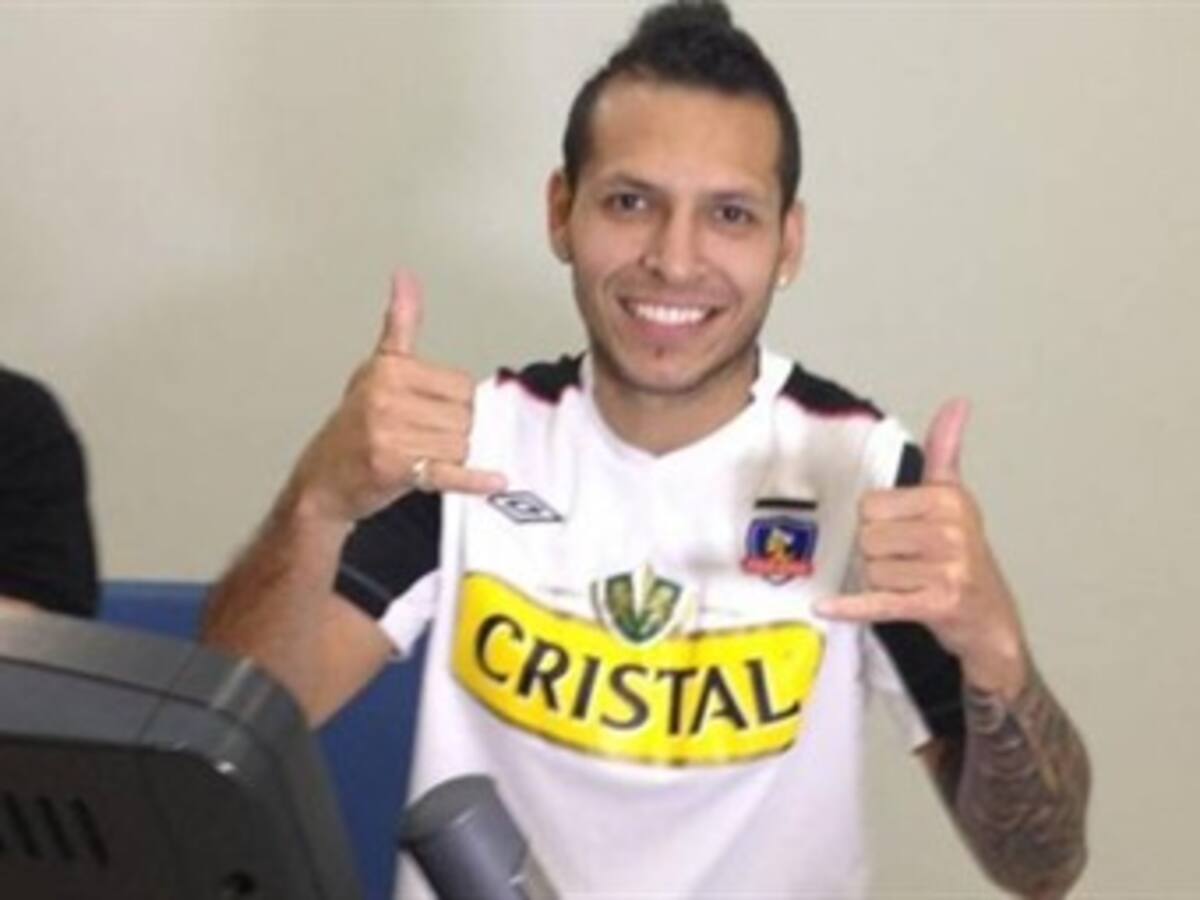 Juan Guillermo Domínguez fue presentado como jugador de Colo Colo