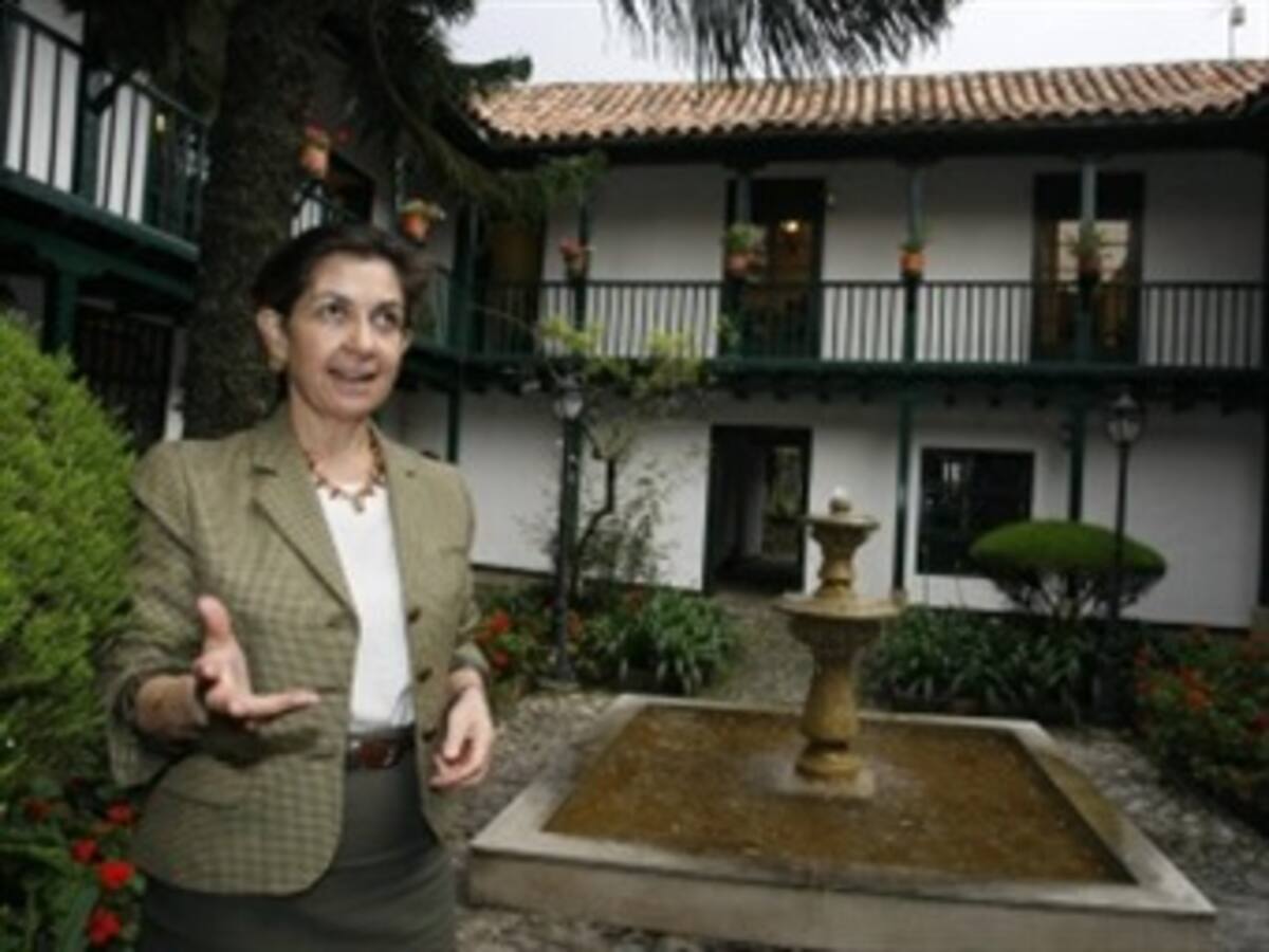 No tengo título de doctorado, pero no me presento como doctora: Iriarte