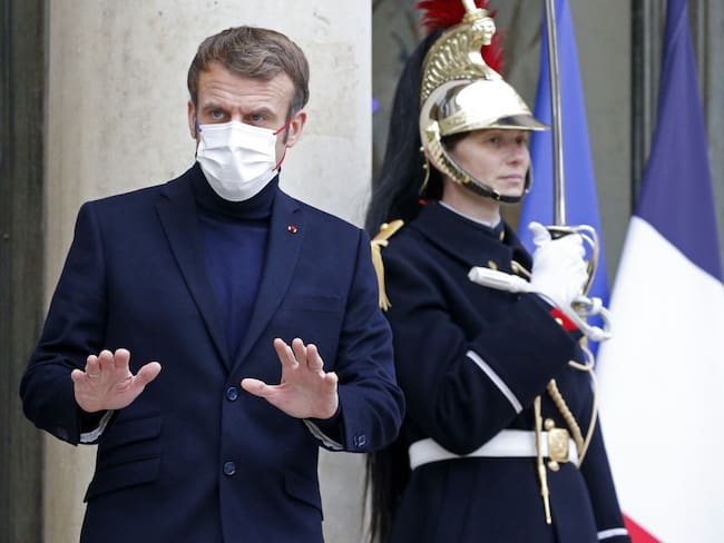 Emmanuel Macron generó controversia con sus declaraciones