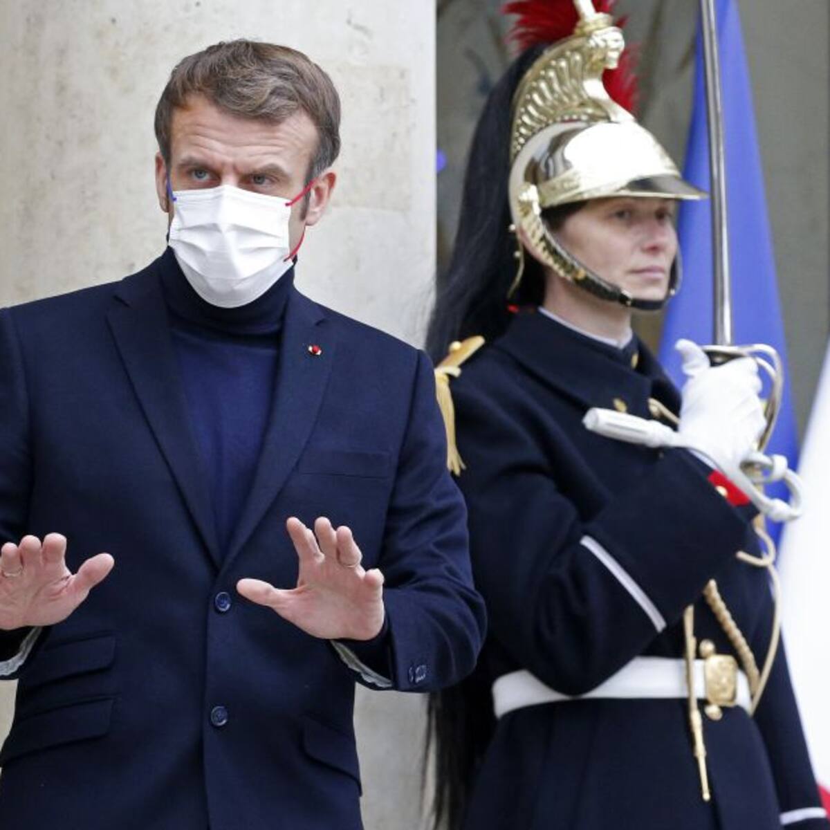 Macron afirma que escalada verbal de Biden a Putin dificulta negociaciones