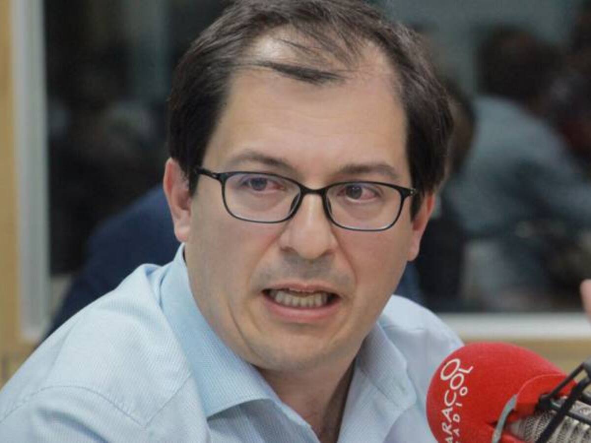 Hay un problema de credibilidad frente a las instituciones: Barbosa