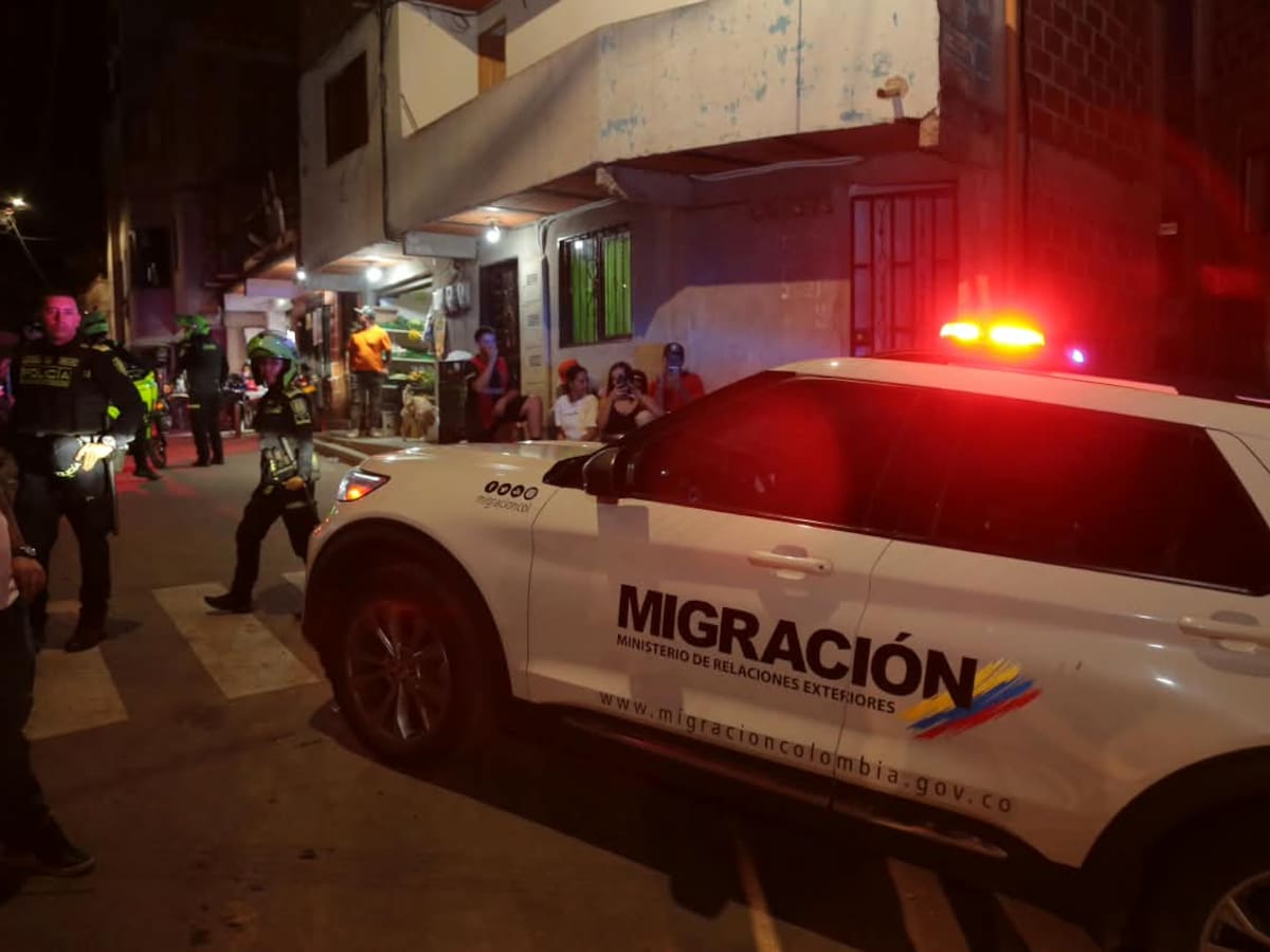 Tres extranjeros fueron expulsados tras operativos en Itagüí: tenían orden de captura por hurto