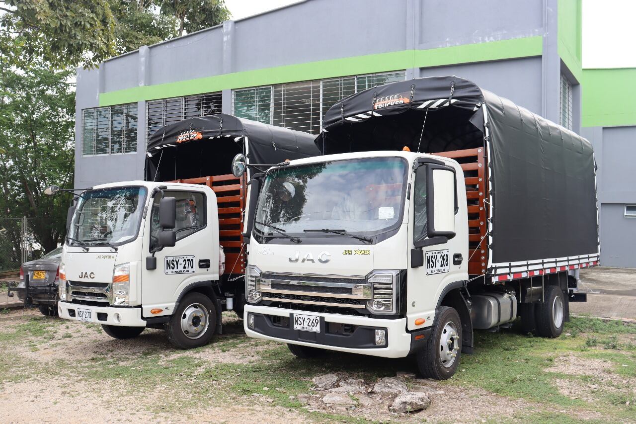 Víctimas  de Ovejas ,Sucre,  reciben dos camiones como reparación integral