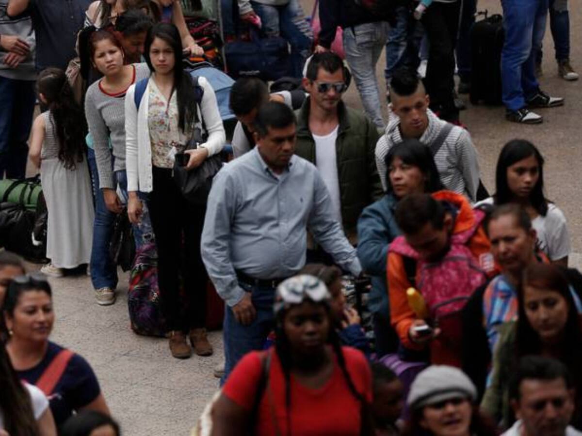 Al día llegan 90.000 pasajeros para ver al papa