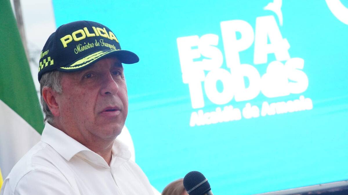 Ministro de Transporte, Guillermo Reyes