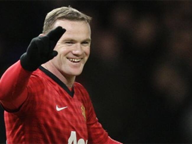 Rooney le dio la victoria al Manchester United en su visita al Fulham