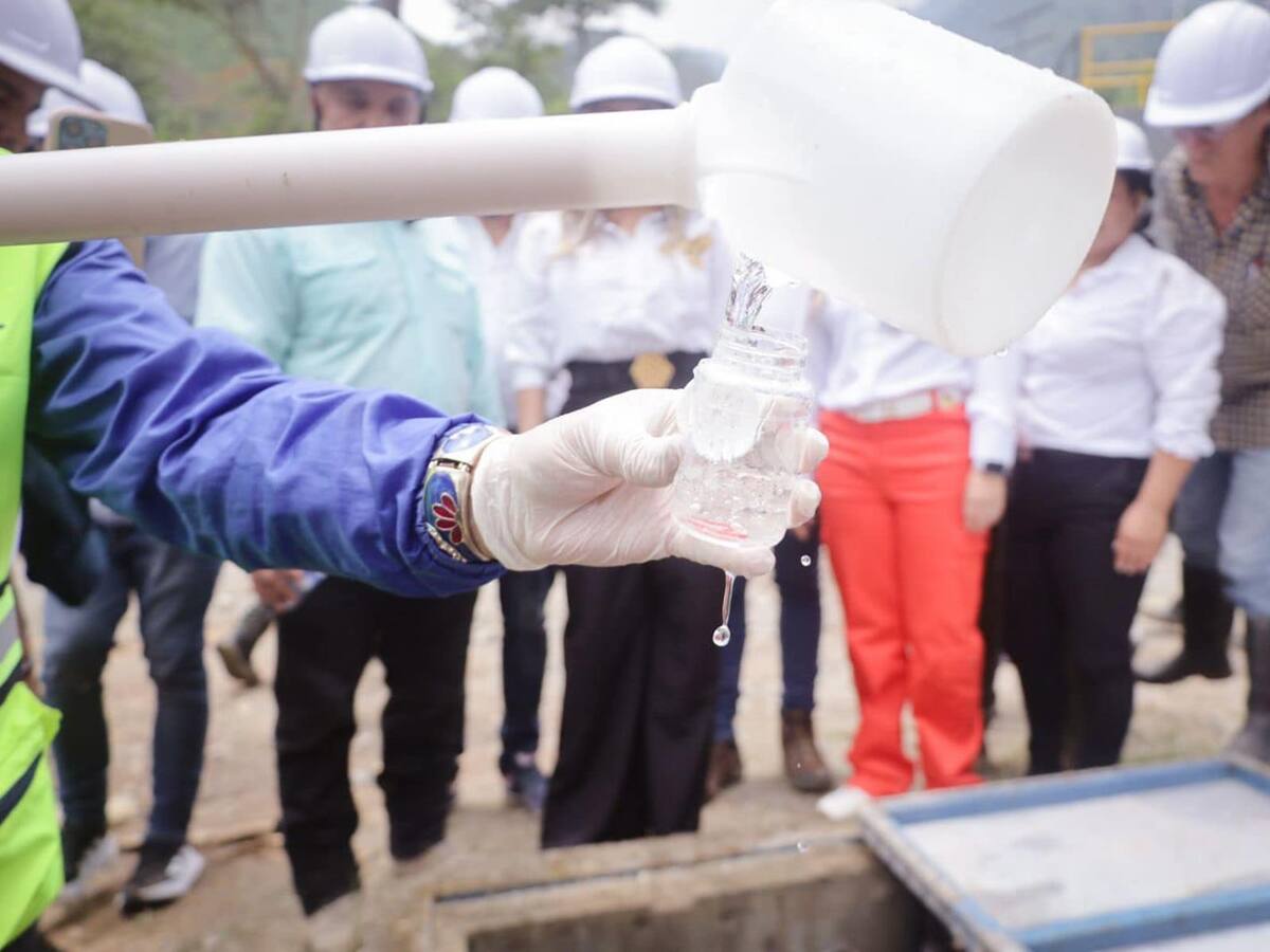 Entregan obras de la planta de tratamiento de agua potable en el sector de Chembe