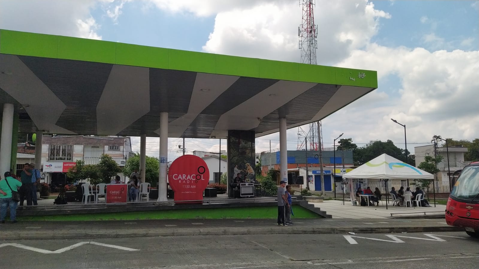 Caracol Radio Armenia desde el parador con espacio público Los Naranjos al sur de la ciudad. Foto: Caracol Radio