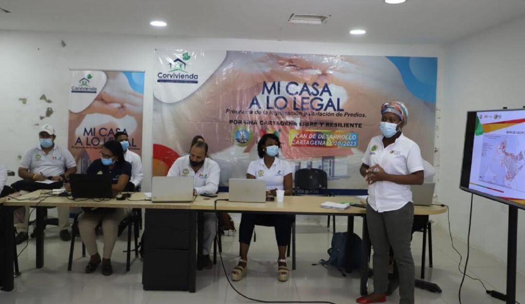 Reunión entre el PES y Corvivienda 