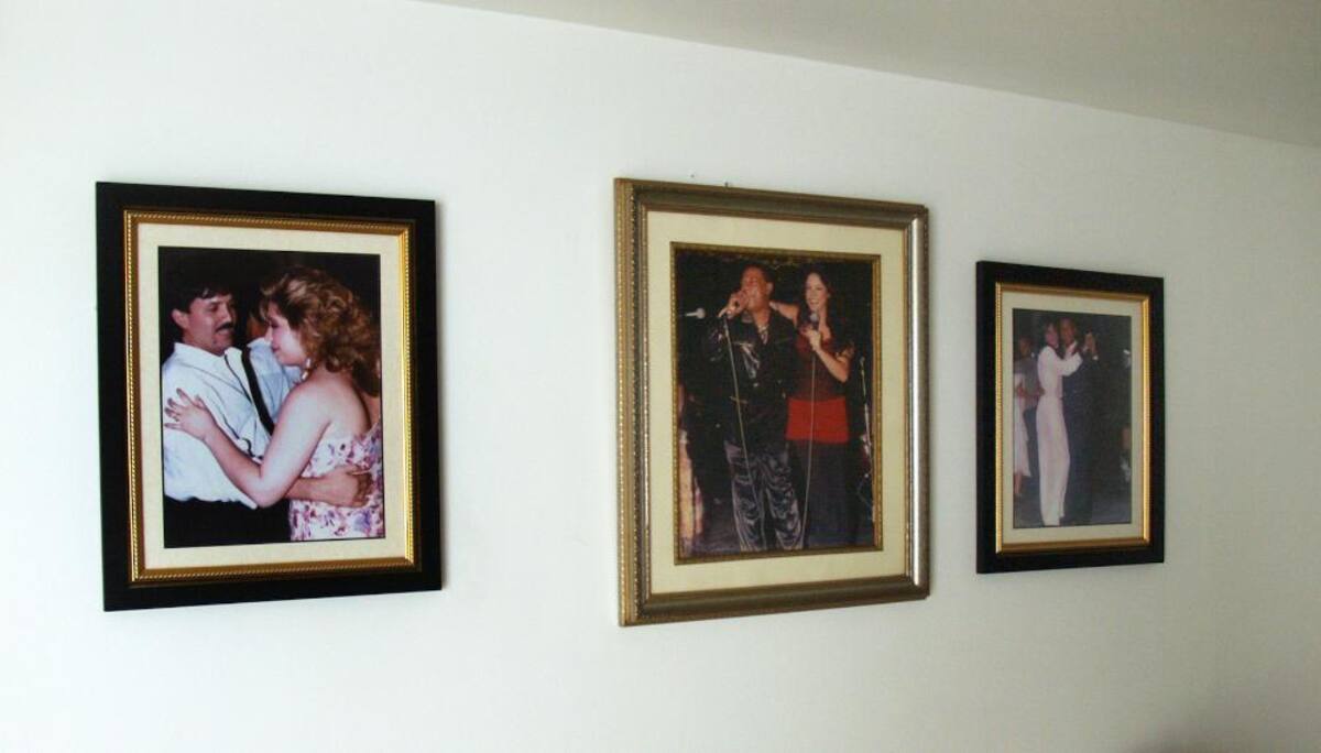 En la casa de Mary, esposa del artista, se muestran fotografías de su vida y su carrera musical.