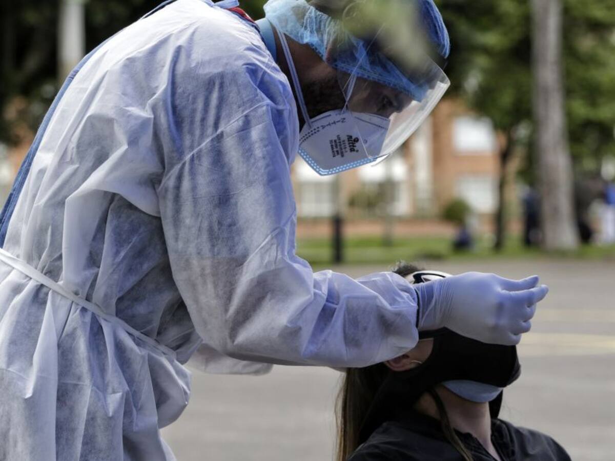 Aumentos de casos de COVID-19 en Colombia ¿Cuáles son los signos de alarma?