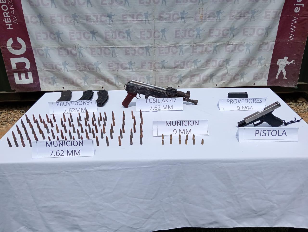 Armas incautadas. Foto: cortesía Ejército Nacional.