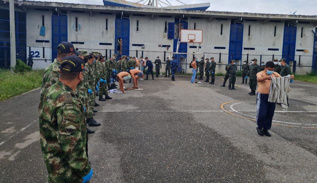 Operativo en la Cárcel de Ibagué 