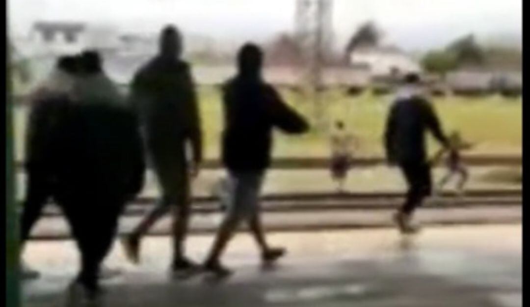 Enfrentamiento entre barras de Racing y Cali