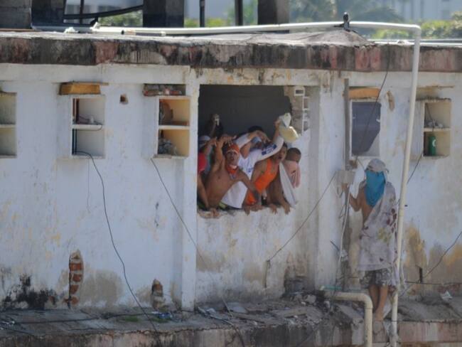 Confirman los dos primeros casos de COVID-19 en la cárcel de Santa Marta