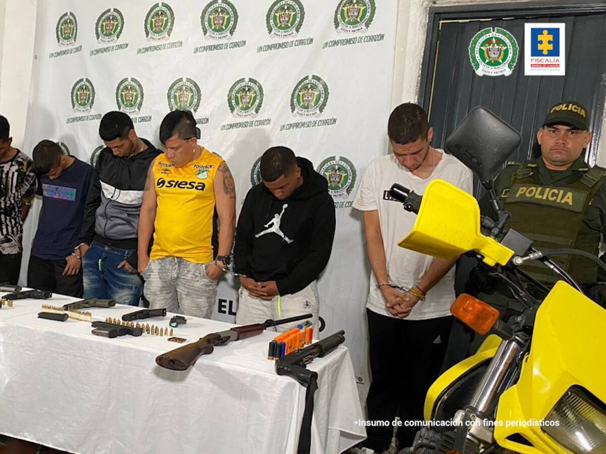 Valle: A prisión siete hombres que iban a enterrar un cadáver en una fosa común