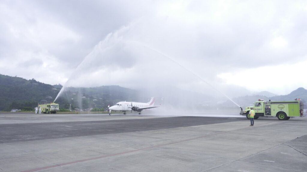 Inauguración de la ruta aérea entre Manizales y Medellín operada por la Aerolínea Pacífica.