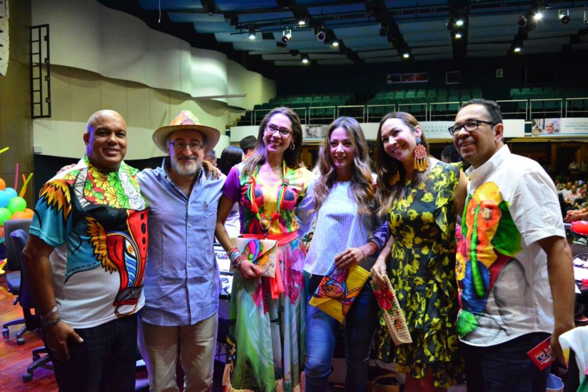 A lo largo de la mañana se desarrollaron las noticias, los deportes, el entretenimiento y lo mejor del Carnaval de Barranquilla, en 6AM Hoy por Hoy.