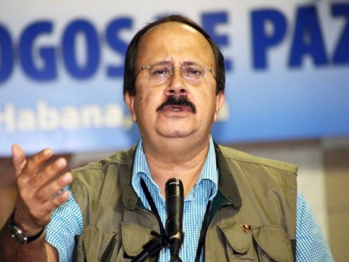 Seguiremos en la legalidad: Andrés París tras su expulsión del partido Farc