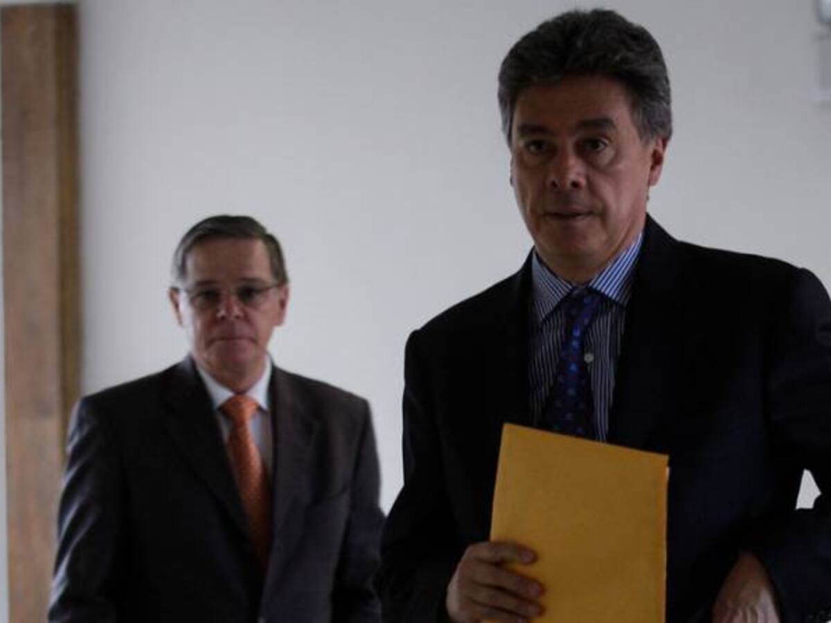 Absuelven a Carlos Albornoz por caso DNE