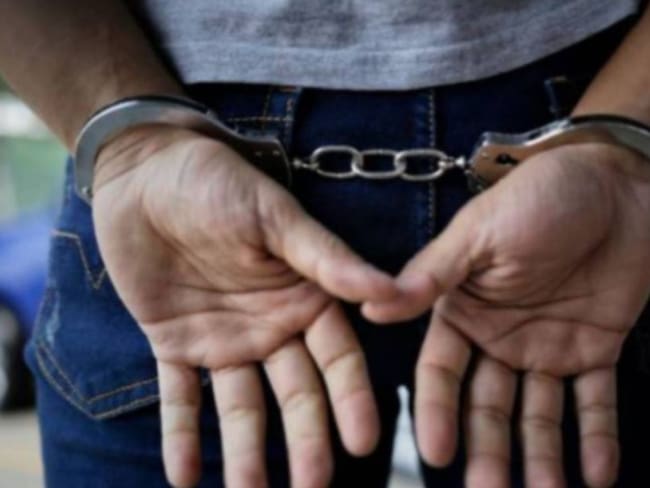 Casa por cárcel para hombre acusado de tocar las partes íntimas de 2 niñas