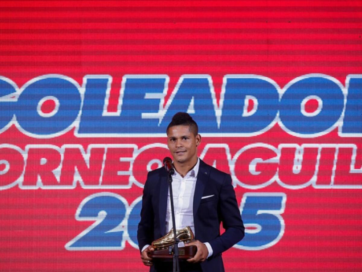 Ayron del Valle estaría entre 3 y 4 semanas fuera de las canchas