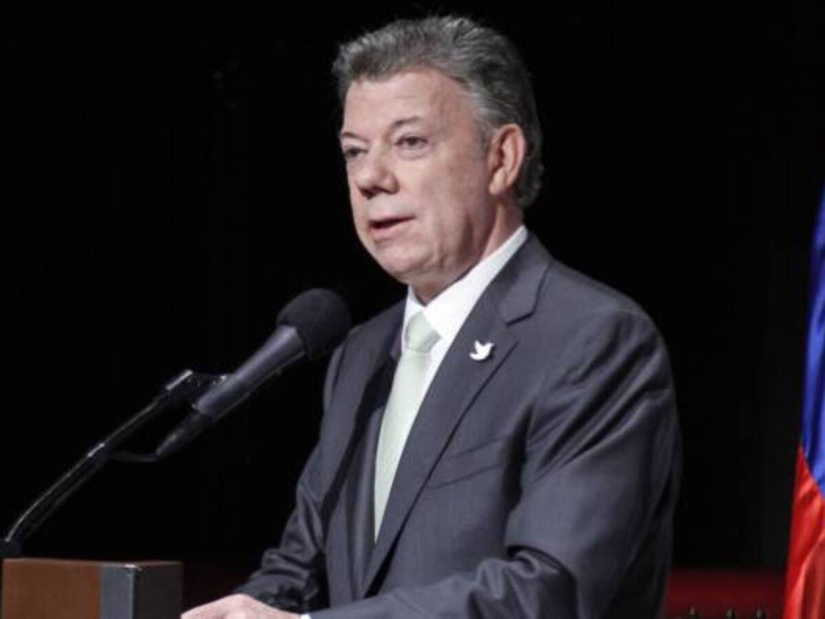Santos critica nuevas acciones de Maduro sobre la frontera