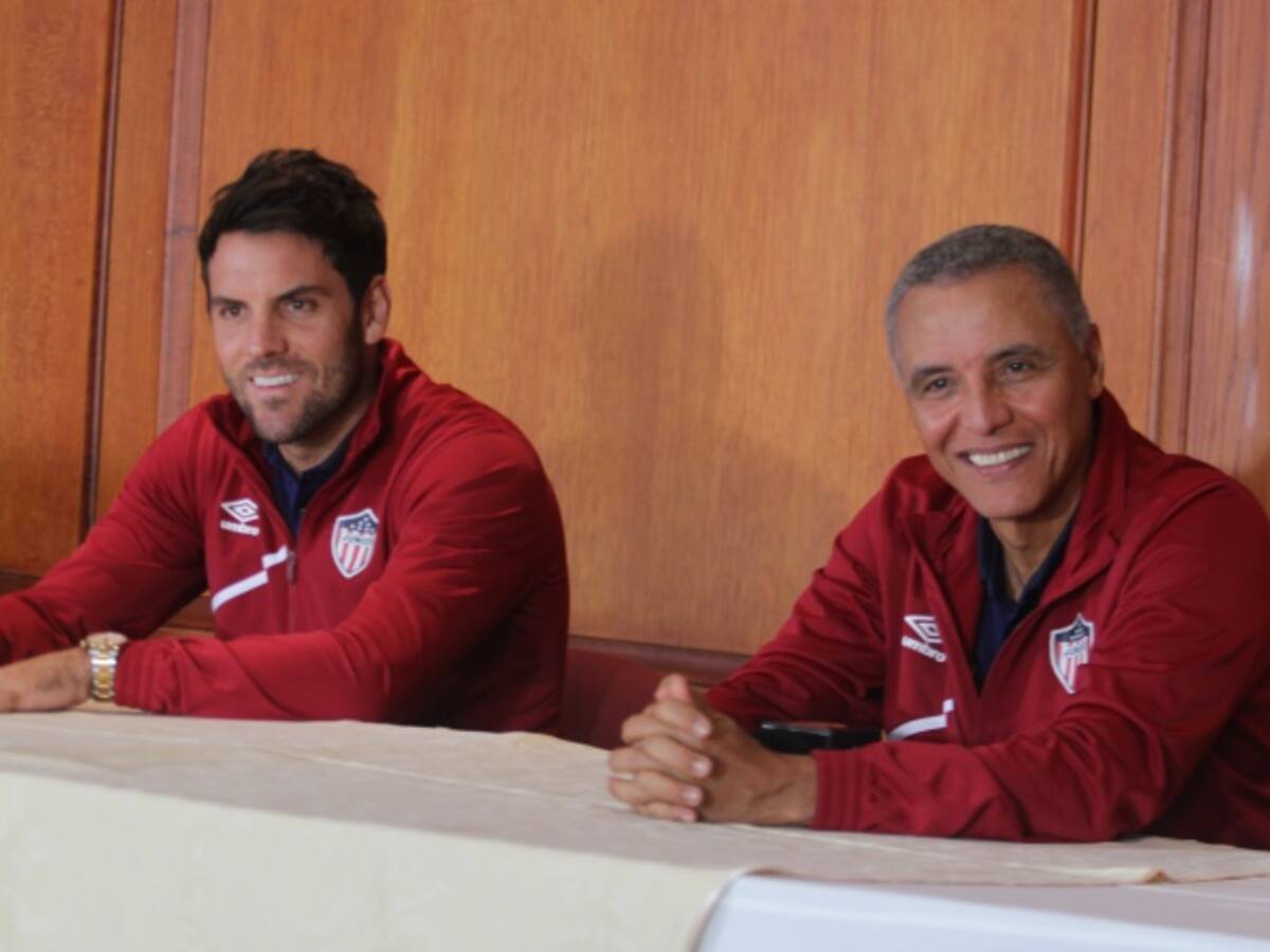 Alexis Mendoza y Reinaldo Rueda asisten a la rueda de prensa previo a la gran final