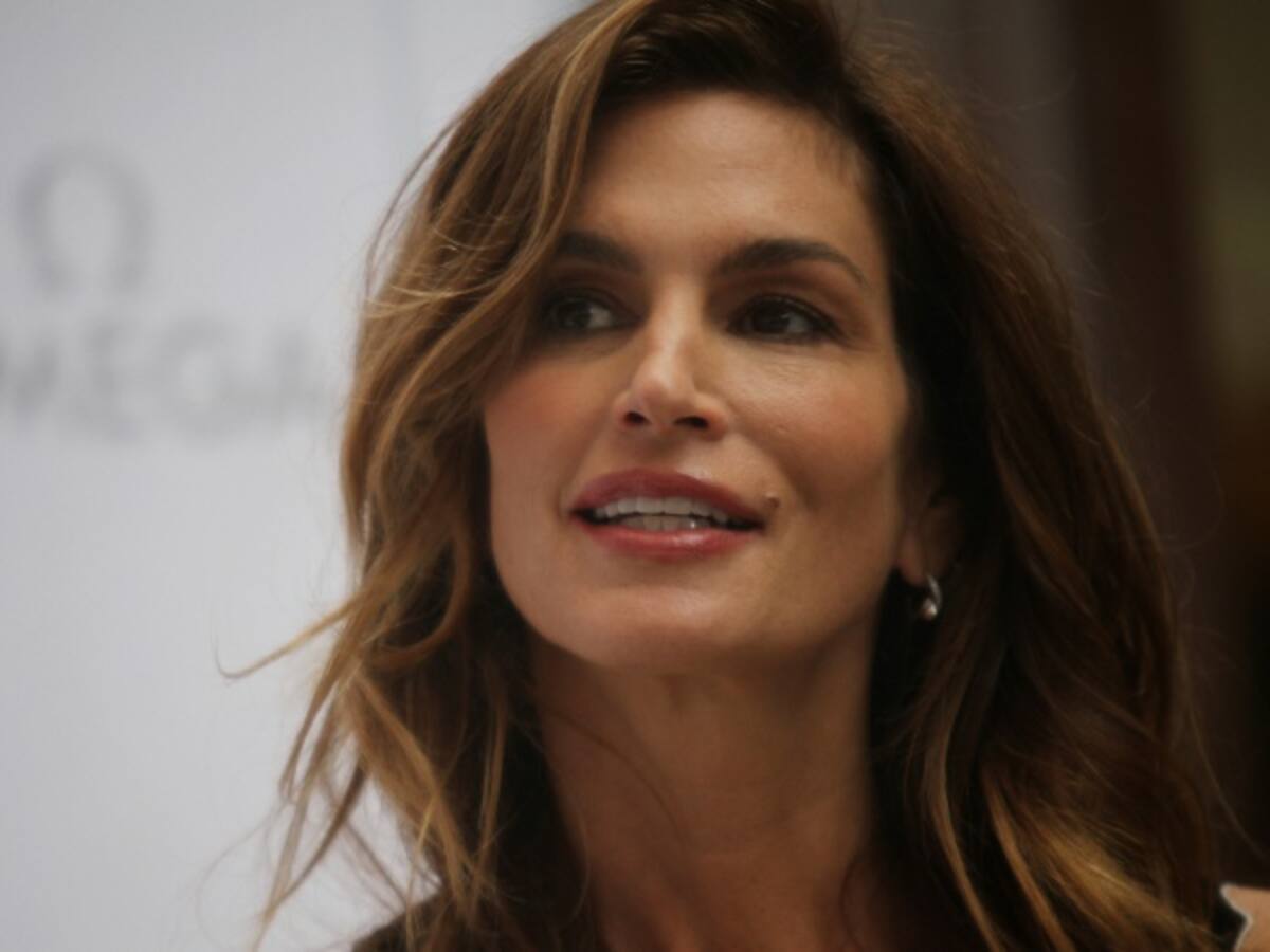 Cindy Crawford comparte consejos de moda en Bogotá